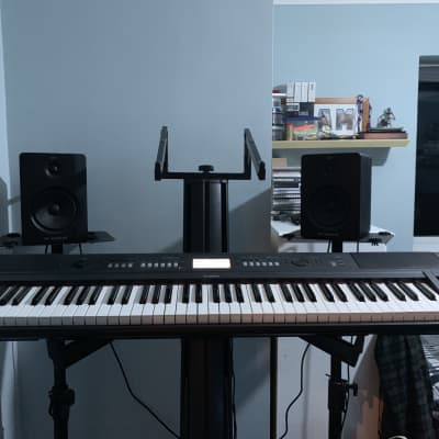 Yamaha Piaggero NP-v80 76-Key Lightweight Keyboard | Reverb Yamaha Piaggero NP-v80 76-Key Lightweight Keyboard | Reverb