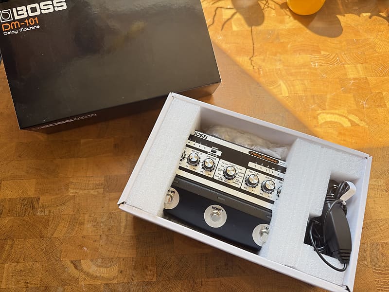 Boss DM-101 Delay Machine