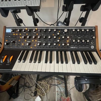 Moog Subsequent 37 Analog Synth 2017 - Present - Black