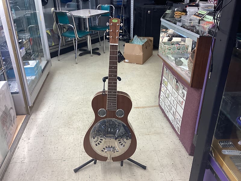 Regal RD-30MS Round Neck Resonator 2012 - Natural image 1