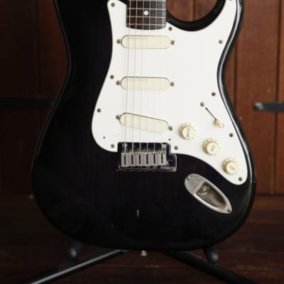 Fender Japan STR-85LS ストラトキャスター FENDER JAPAN STR-85LS 1988~1989 - red | eBay