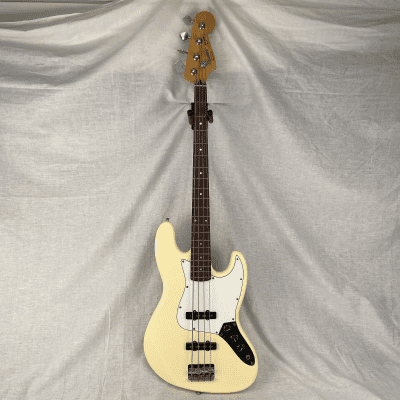 SQUIER BY FENDER JAZZ BASS スパロゴ STANDARD SQUIER BY FENDER JAZZ BASS スパロゴ STANDARD Fender Squier