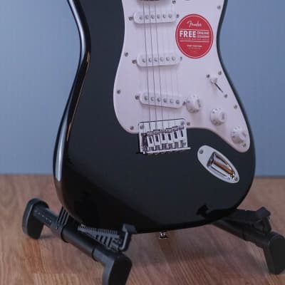 Squier Bullet Stratocaster HT Black image 3