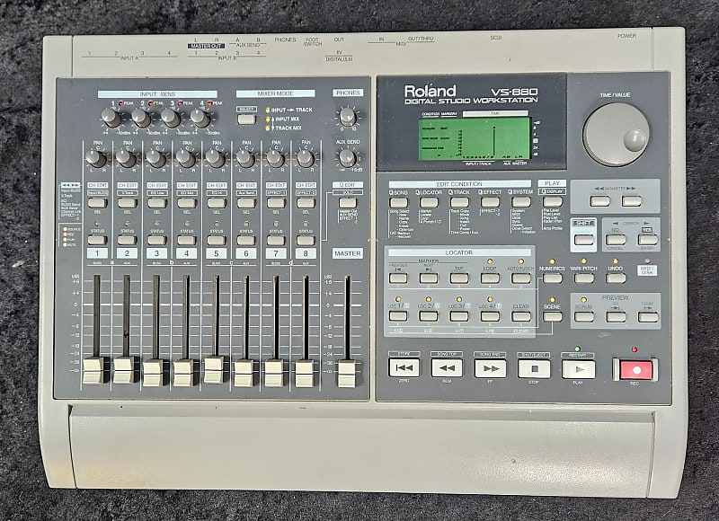 Roland VS-880 Digital Studio Workstation