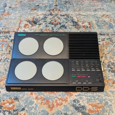 Yamaha DD-5 Digital Drum Machine & Pads