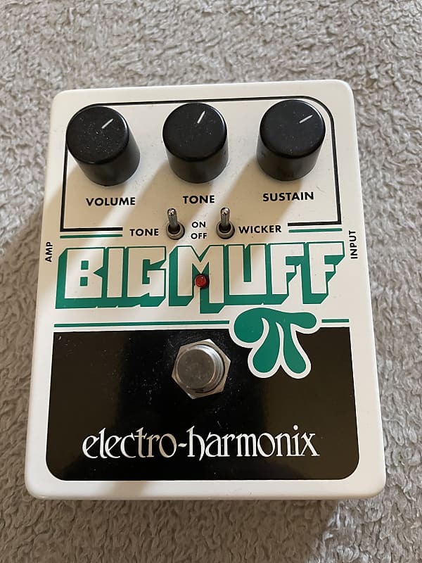 Electro-Harmonix Big Muff wicker