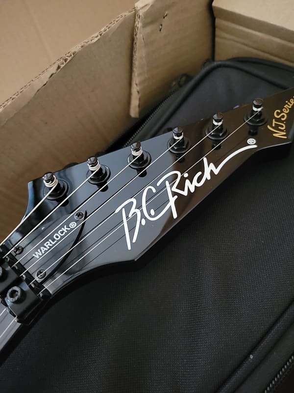 BC Rich USA Custom Shop Limited Edition Stranger Things Eddie's NJ  Warlock Electric Guitar Replica in Relic Crackle - Andertons Music Co.