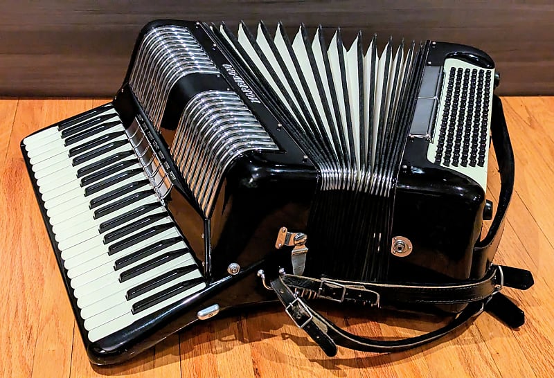 Castle アコーディオン made in Italy Castle アコーディオン made in