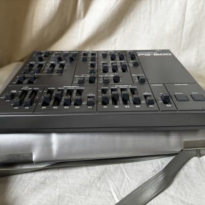 Roland PG-800 Synthesizer Programmer w/ case, cable JX-8p