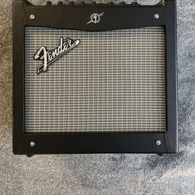 Fender Mustang I V.2 20-Watt 1x8