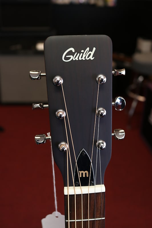 Guild A-20 Marley guitare folk acoustique avec housse et acc