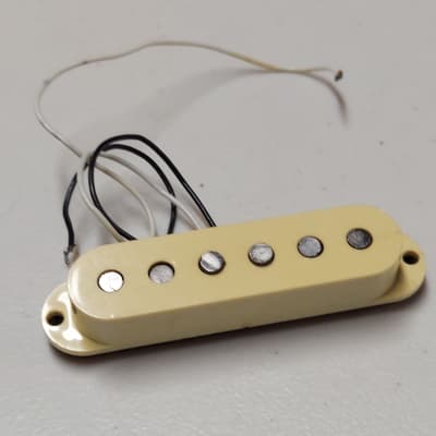 Fender Stratocaster 1973-1974 - Black Bobbin Middle Pickup