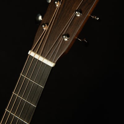 Martin Guitars Custom Shop 00-18 image 3