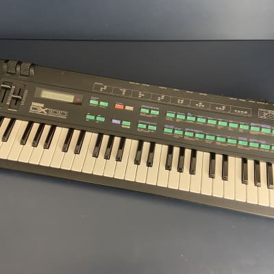 Yamaha DX100 Programmable Algorithm Synthesizer 1985 - Black