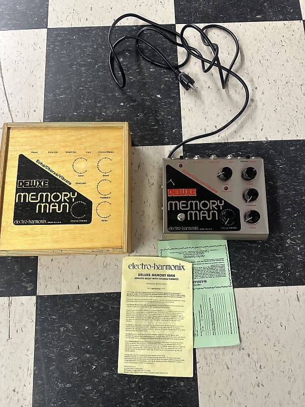 Electro-Harmonix Deluxe Memory Man Reissue