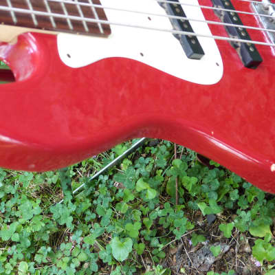 Karera JBC-32 bass guitar  red image 5