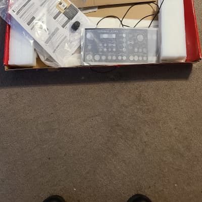 Roland JD-Xi 37-Key Analog/Digital Crossover Synthesizer 2015 - Present - Red