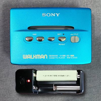 Sony WM-EX555 Walkman Cassette Player, Excellent Rare Blue ! Tested & Working ! image 1