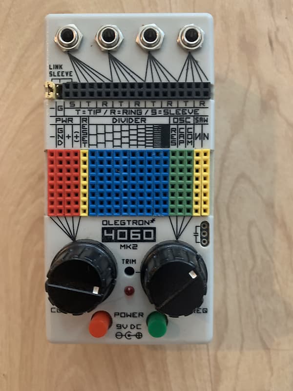 OLEGTRON 4060 MK2 ユーロラック モジュラーシンセ OLEGTRON 4060 MK2 ユーロラック モジュラーシンセ - メルカリ