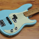 Fender LTD American Professional PJ MN RSTNK Daphne Blue