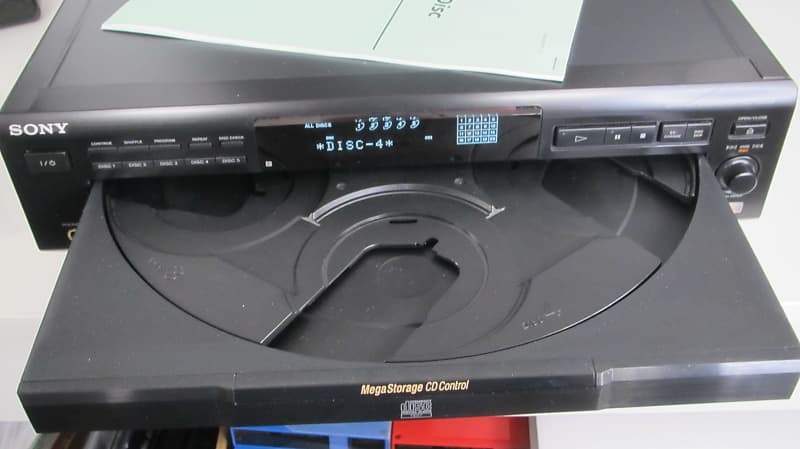 Sony CDP-CE535 - 5 Audio 5 CD Changer w new remote Mega