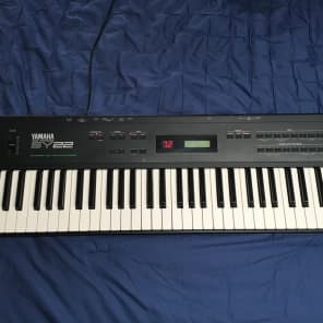 Holiday Sale -- $70 Off!  Rare Yamaha SY22 Dynamic Vector Synthesizer Keyboard AWM / AFM -- Nice! image 4