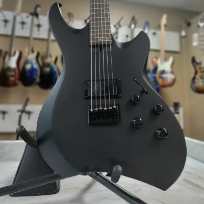Amazon.com: Line 6 Shuriken Variax SR270 - Satin Black