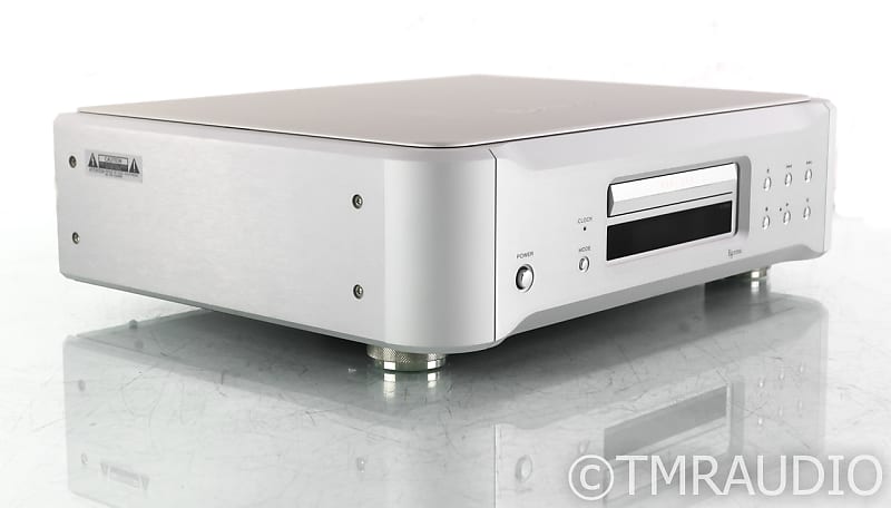 Esoteric K-05Xs SACD / CD Player; DAC; Remote; Silver