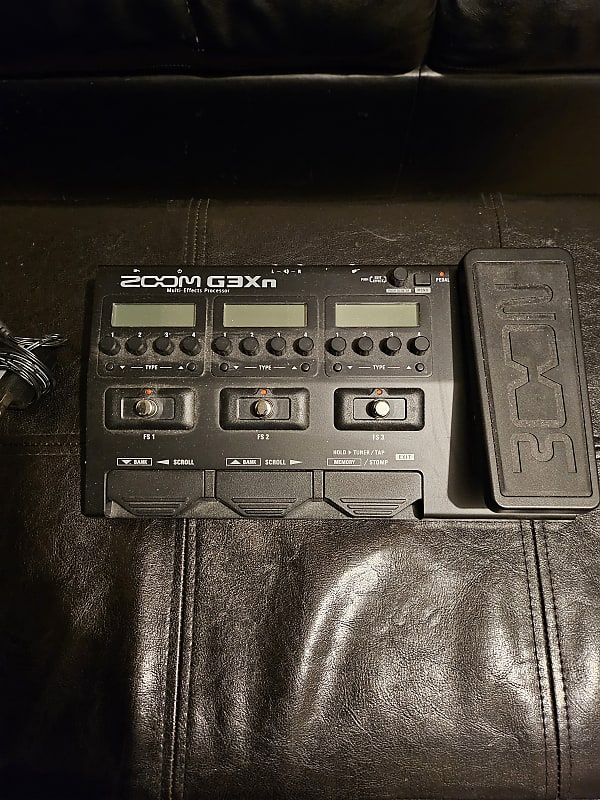 Zoom G3Xn Guitar Multi-Effects Processor with Expression Pedal