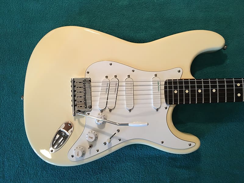 Jeff Beck Stratocaster, Strat Plus, Lace Sensor, NICE! | Reverb