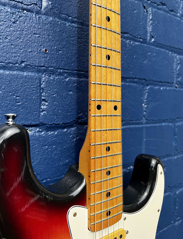Guyatone LS-380？　ストラトキャスター 1975 Guyatone ST LS-380 - Sunburst Strat- Made in Japan