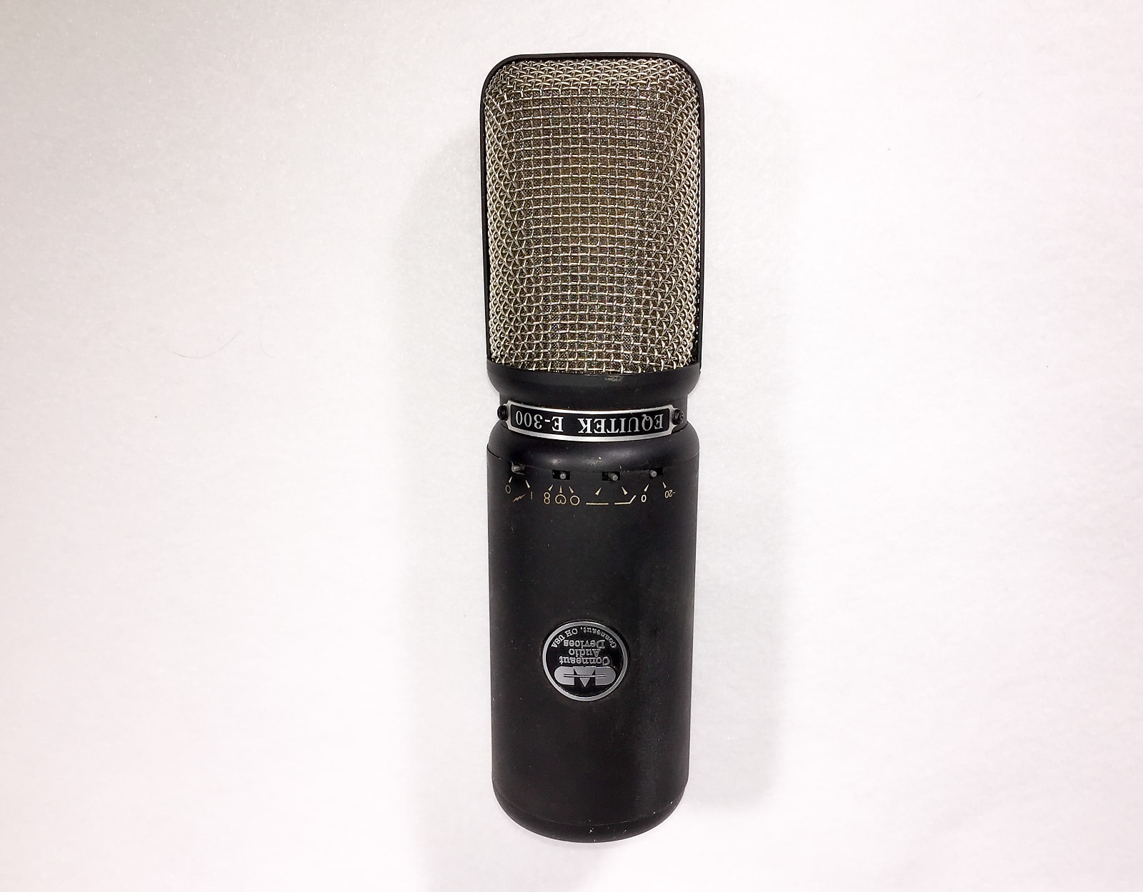 CAD Equitek E300 Large Diaphragm Multipattern Condenser Microphone