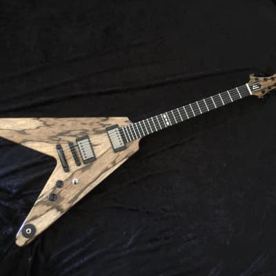 Black Diamond Super-V Custom Guitar w/case Highly Figured Korina Hand crafted image 8