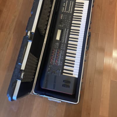Yamaha MOXF 6 Production Synthesizer 2000s - Gray
