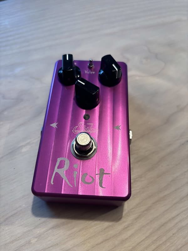 Suhr Riot