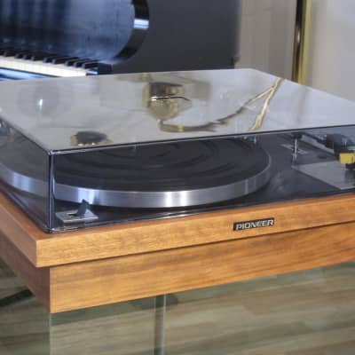 Pioneer Model PL-A25 Turntable 1970s Vintage Record Player Classic Beauty image 12