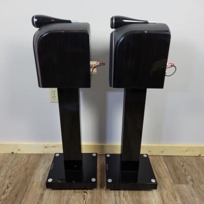 Pair of Bowers & Wilkins PM1 local pickup only Milwaukee WI image 3