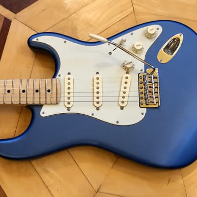 DISPLAY MODEL- Fender American Performer Stratocaster, Satin Lake Placid Blue Maple Neck, w/ Fender padded Gig Bag Case image 4