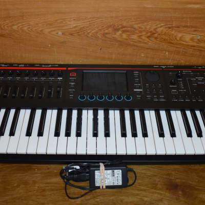 Roland Fantom 06 Workstation Keyboard Synthesizer