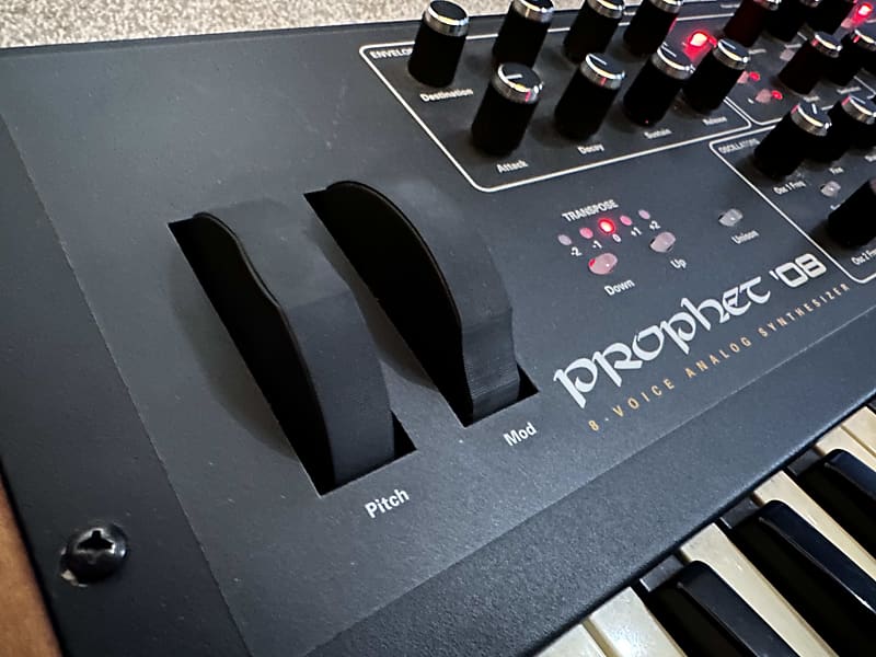 Dave Smith Instruments Prophet 08 PE 61-Key 8-Voice Polyphonic 