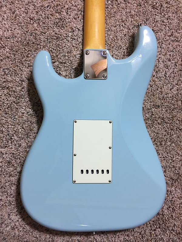 Fender Made in Japan Traditional 60's Stratocaster Sonic