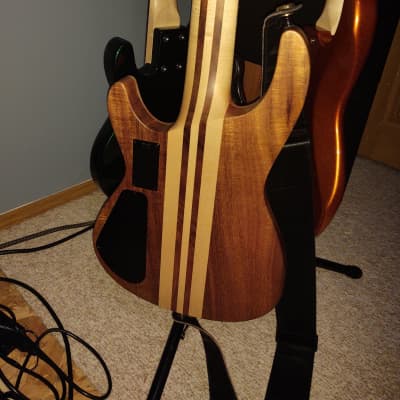 Jackson USA Custom Shop 5 String Bass Maple/Koa image 3