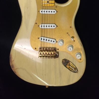 Fender Custom Shop 56 Stratocaster Gold Hardware With Case | Reverb