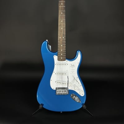FENDER STANDARD STRATOCASTER (made in MEXICO) electric guitars