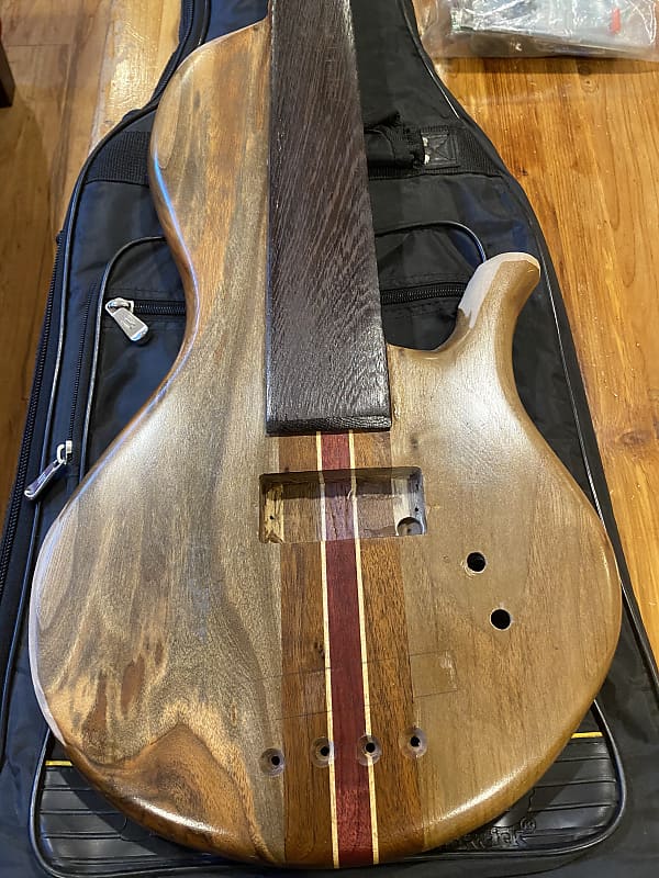 Wishbass lobe【フレットレスベース】 Wishbass lobe【フレットレスベース】 ベース