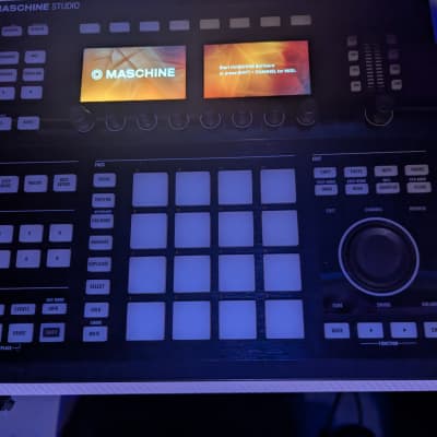【美品】Maschine Studio Black Amazon.com: Native Instruments Maschine Studio, Black