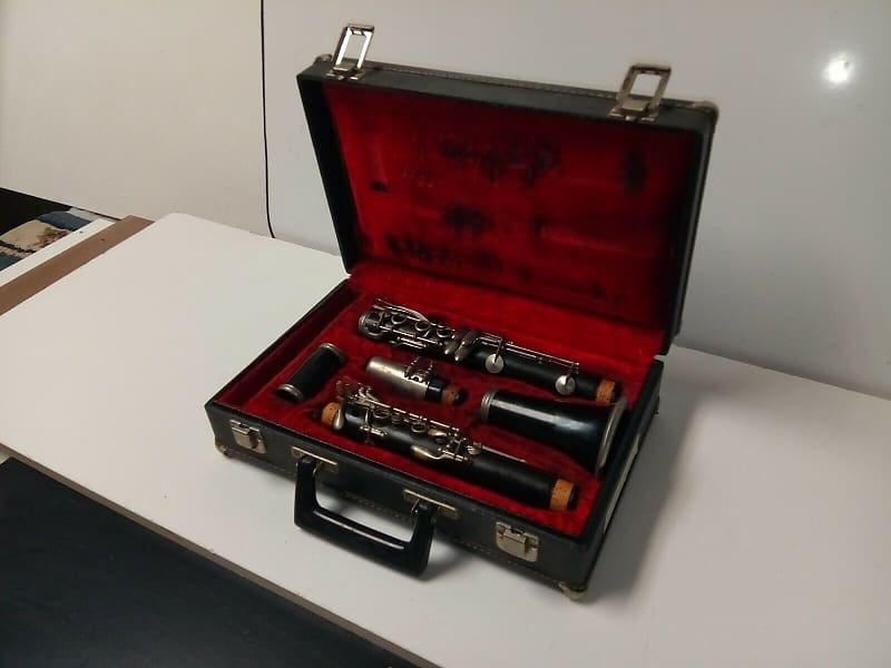Immagine Vintage Caravelle Student Model Clarinet With Original Case Ready To Play - 1