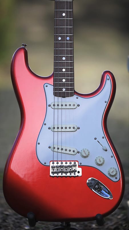 Fender Custom Shop 1966 ストラトキャスターフェスタレッド Fender Custom Shop 1966 ストラトキャスターフェスタレッド
