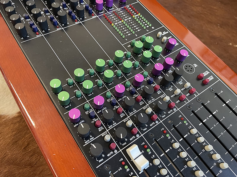 Toft Audio Designs Series ATB-04 Four-Channel Mixing Console