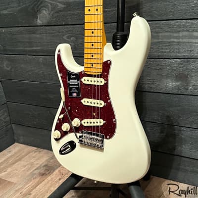 Fender American Professional II Stratocaster Left-Hand USA Electric Guitar White image 5